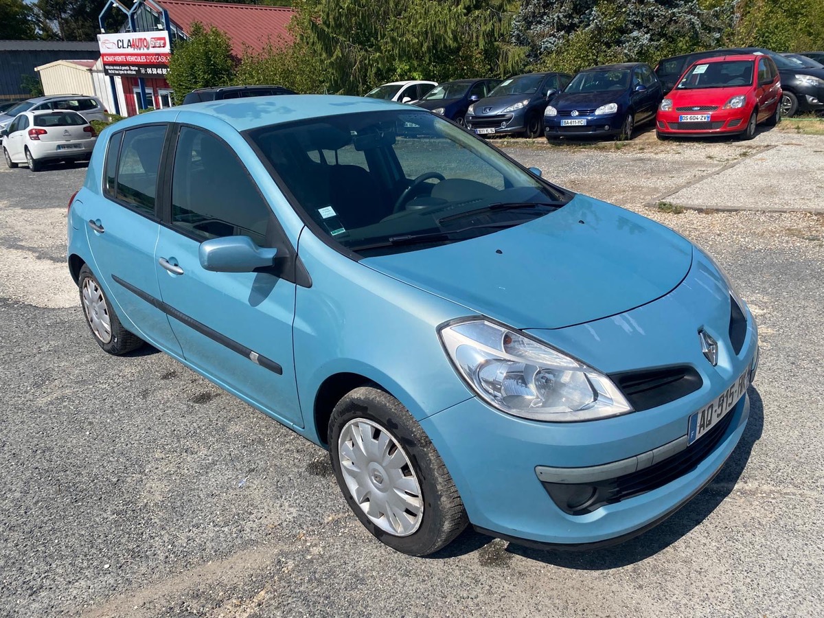 RENAULT Clio III 1.6 16v 110cv boite auto 172000km