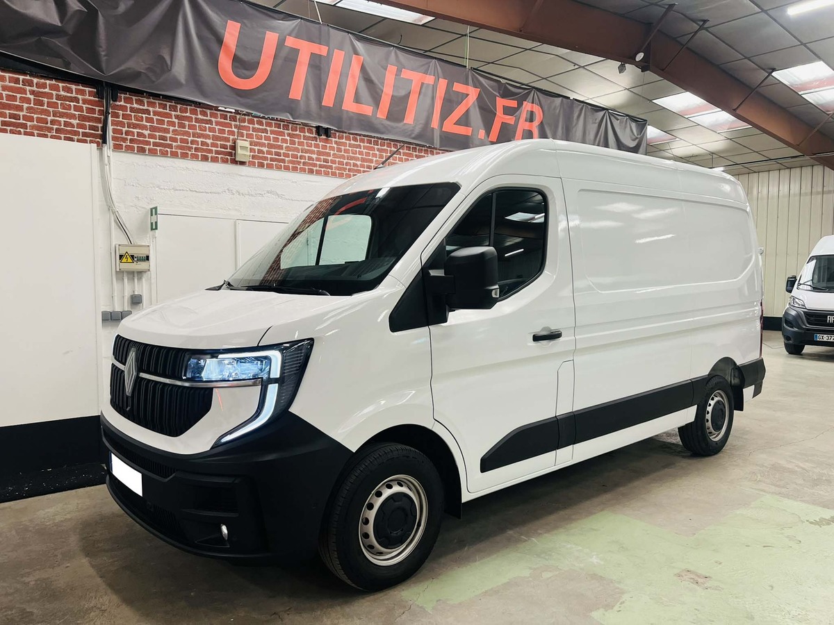 RENAULT Master 3T5 L2H2 2.0 BLUE DCI 150 EXTRA 18.241 kms / EN STOCK