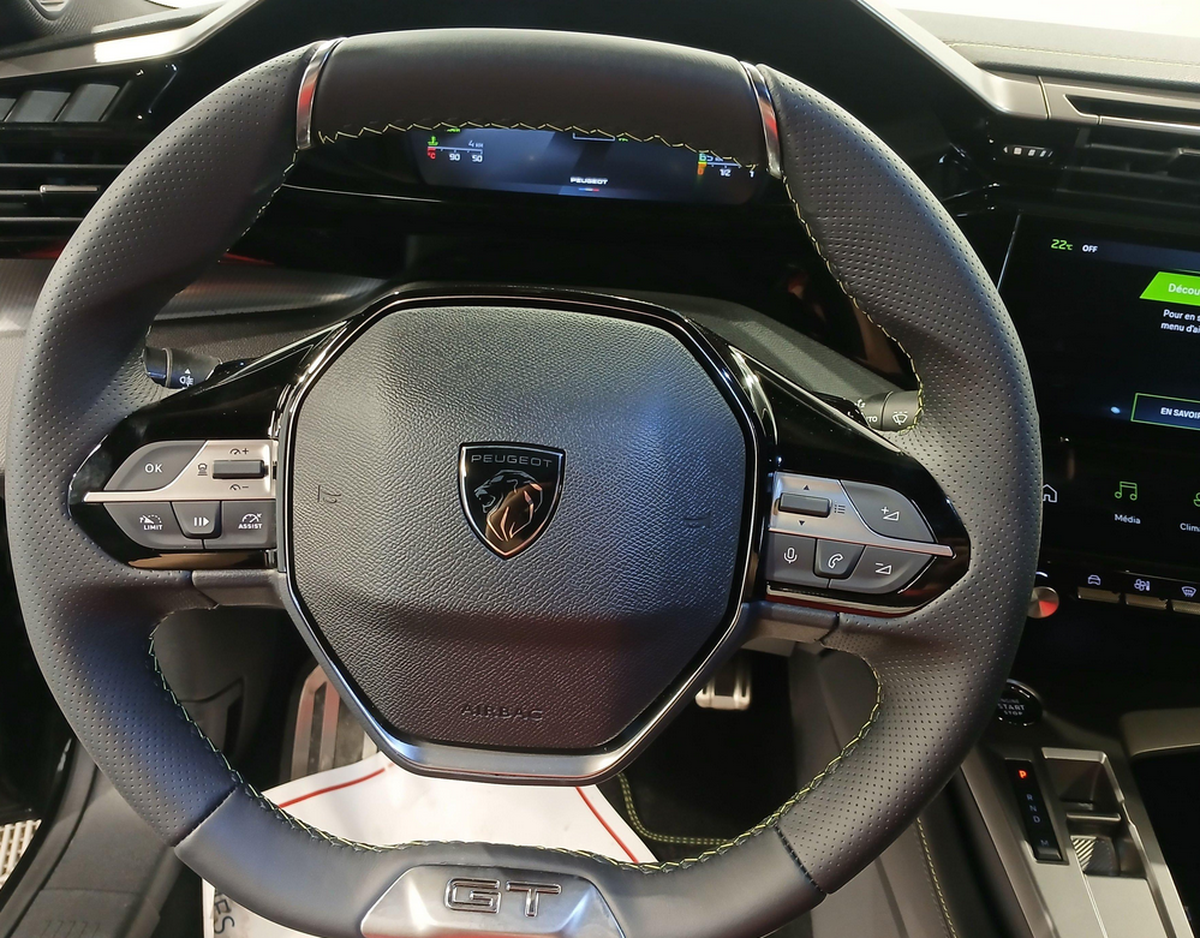 Peugeot 308 BlueHDi 130 ch S S EAT8 | GT | Mirror Screen | Plusieurs coloris dispo | Dernier en Noir