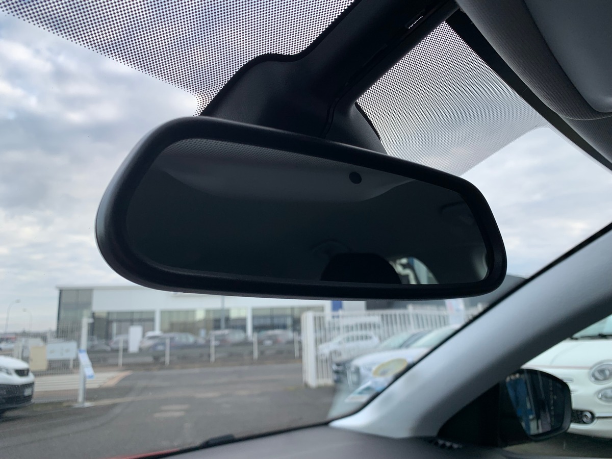 Peugeot 308 100 ch | Pack Attelage | Régulateur vitesse | Jantes Alu | Radar stationnement arriére