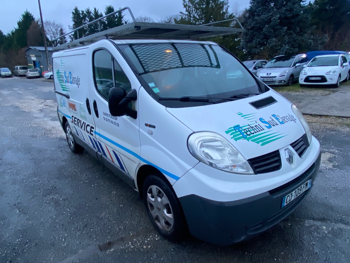 RENAULT Trafic 2.0 dci 90cv aménager bois 