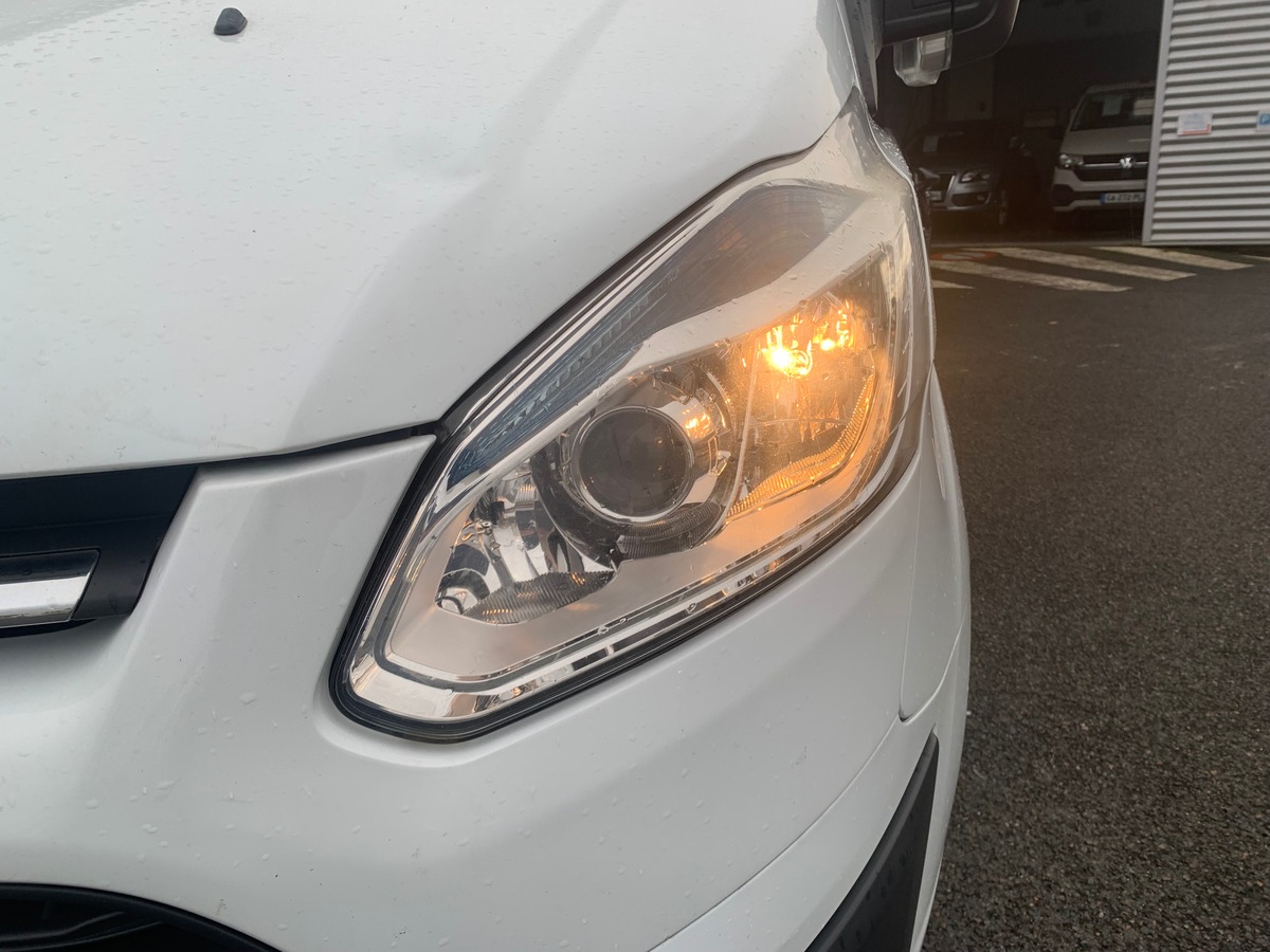 Ford TRANSIT CUSTOM 125 ch | Commandes du système audio au volant | Régulateur/limiteur de vitesse