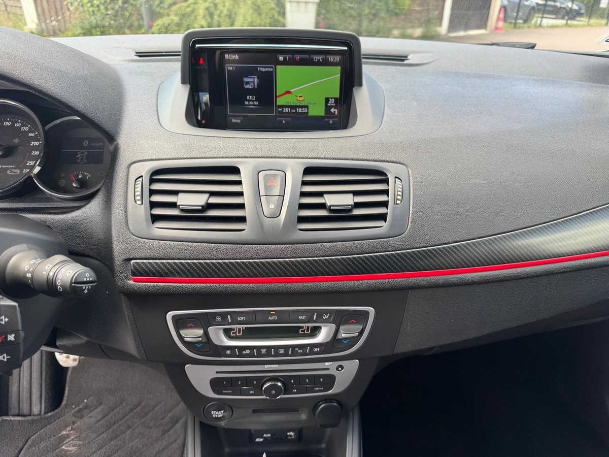 RENAULT Megane III Coupé 2.0 dCi 163 GT