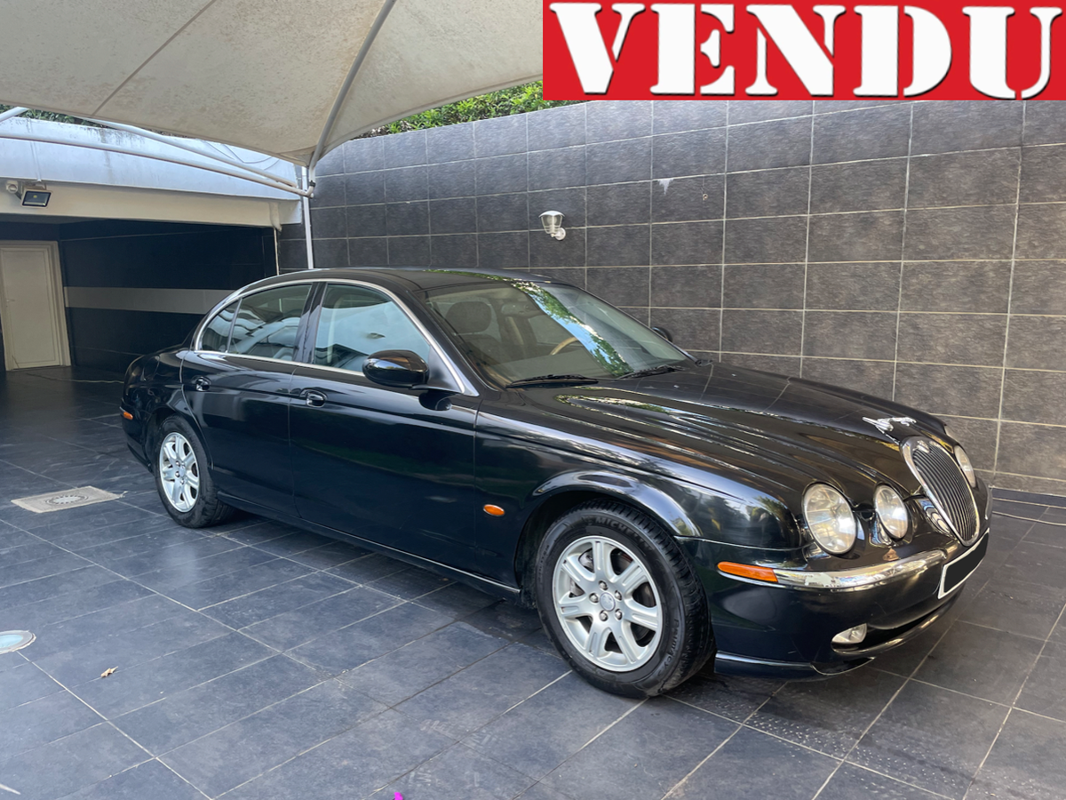 Jaguar S-Type 3.0 V6 (243 ch)
