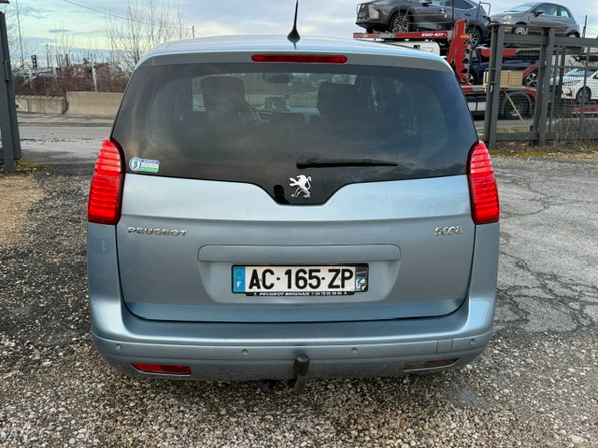 Peugeot 5008 2.0 HDi 16V FAP 150 CH 7 places TOUTES OPTION DISTRIB NEUVE