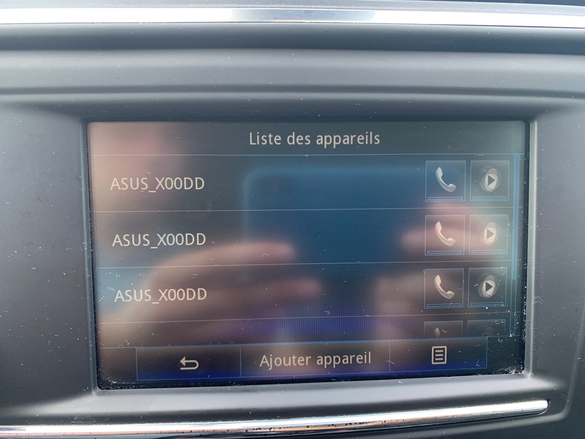 RENAULT Kadjar 130 | Intens | Caméra recul | Régulateur vitesse | Attelage amovible | Roue secours
