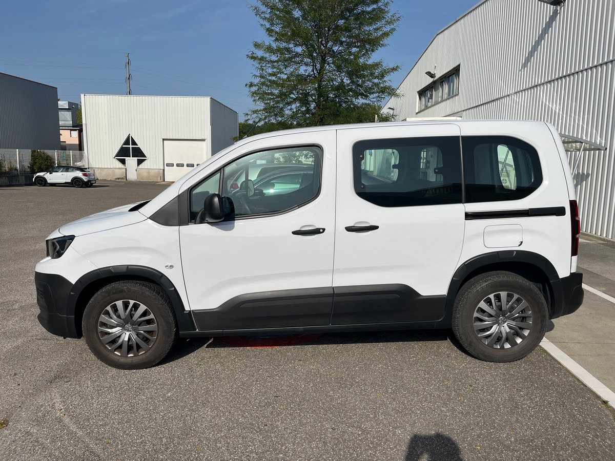 Peugeot Rifter ACTIVE BUSINESS, 1.5 BLUEHDI 100ch, ATTELAGE, FEUX AUTOMATIQUE