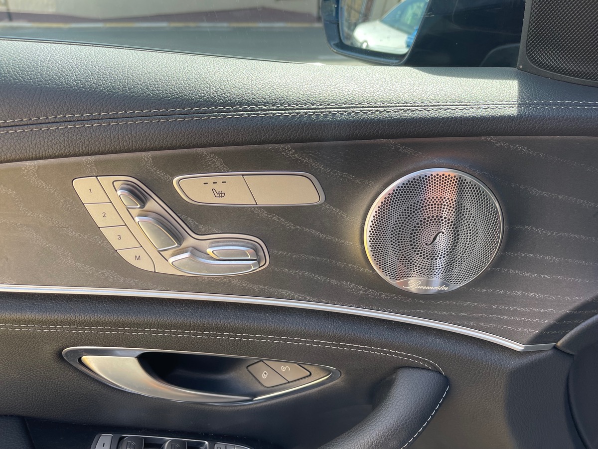 Mercedes Benz CLASSE E 350 e 320 CV / AMG Line / Toit Ouvrant / Phase 2