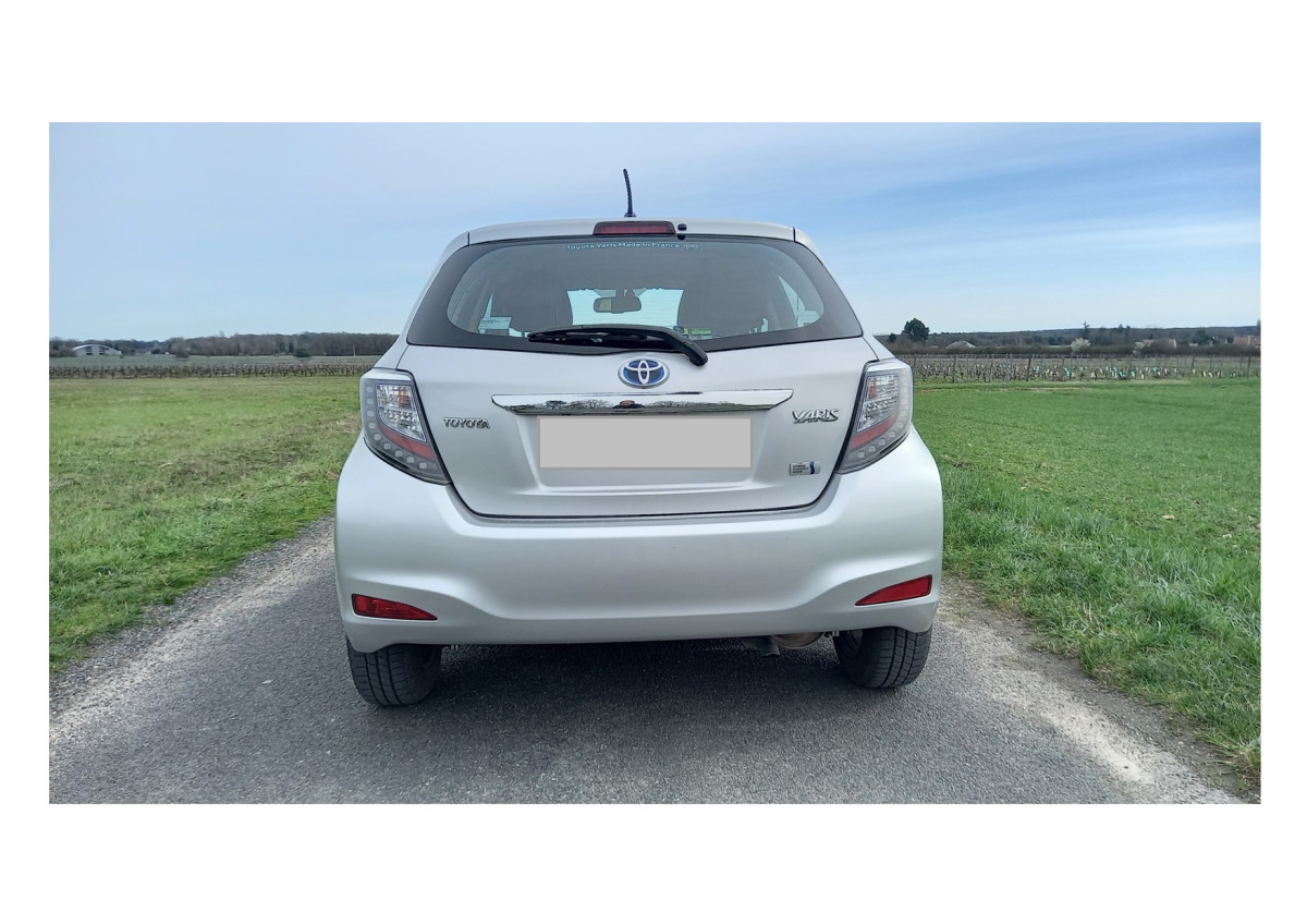 Toyota Yaris 100 H Dynamic