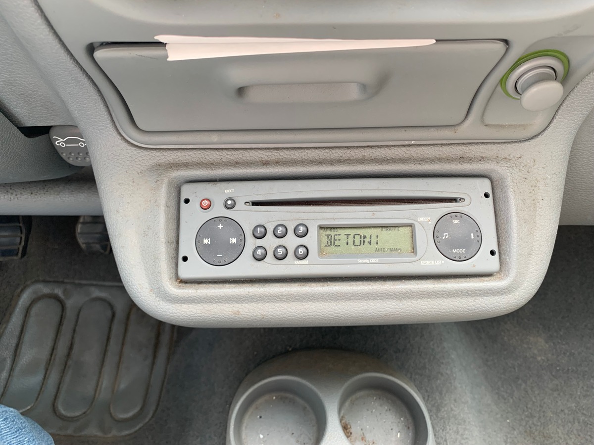 RENAULT Twingo 75 chevaux | Climatisation | Vitres électriques | Roue de secours | Radio CD