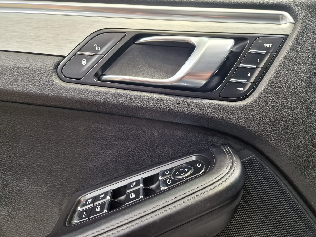 Porsche MACAN TURBO 400cv TOIT OUVRANT/ BOSE/ PDLS+ j