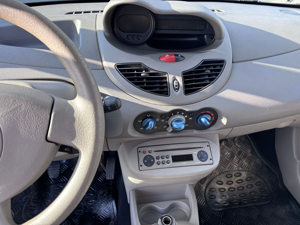 RENAULT Twingo 2 1.2i - Distribution OK - CT OK