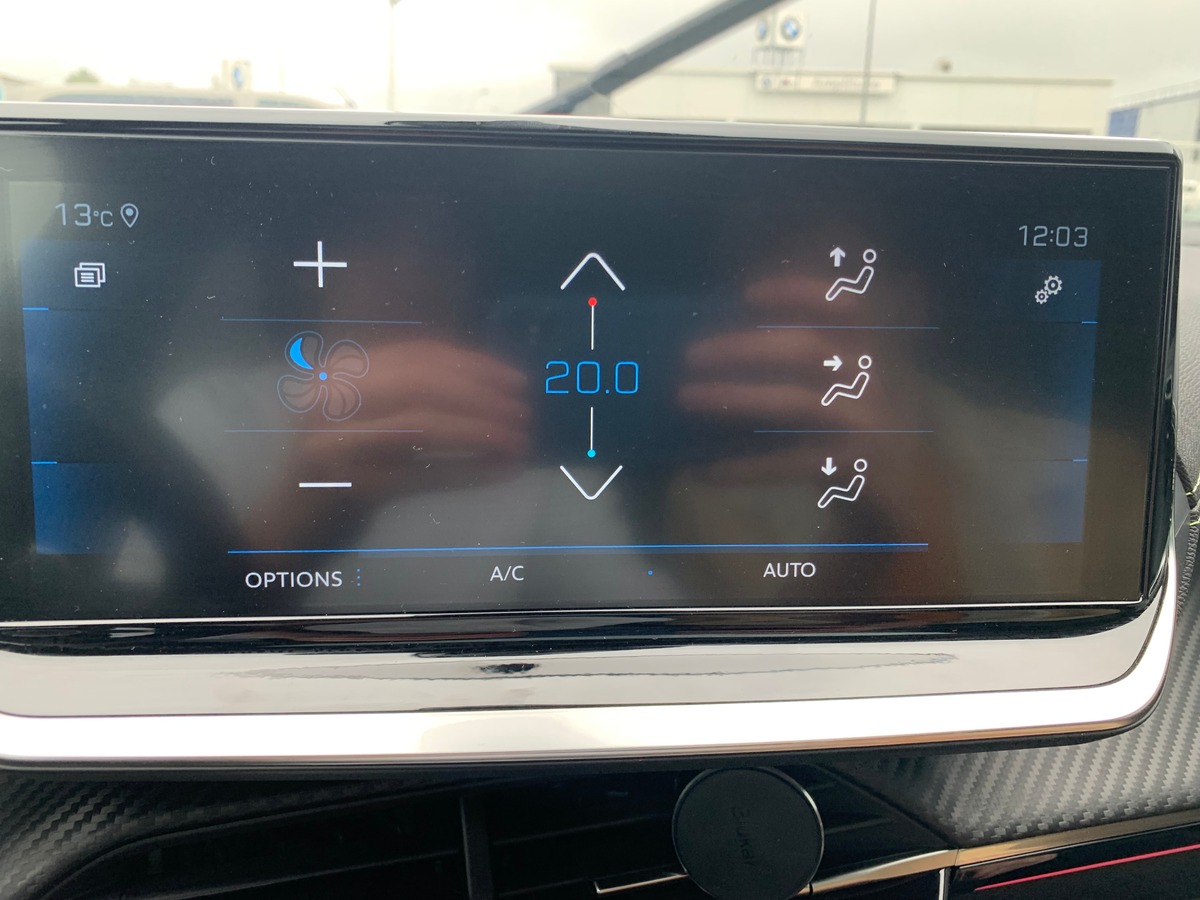 Peugeot 208 130 | GT | Toit panoramique | Caméra recul | Avertisseur angles morts | Apple car play