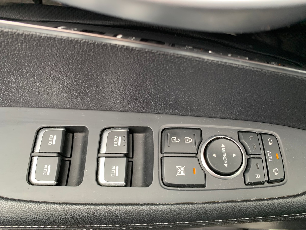 Kia Sorento 200 ch | Premium | 7 Places | AWD | Toit ouvrant panoramique | GPS | Régulateur vitesse