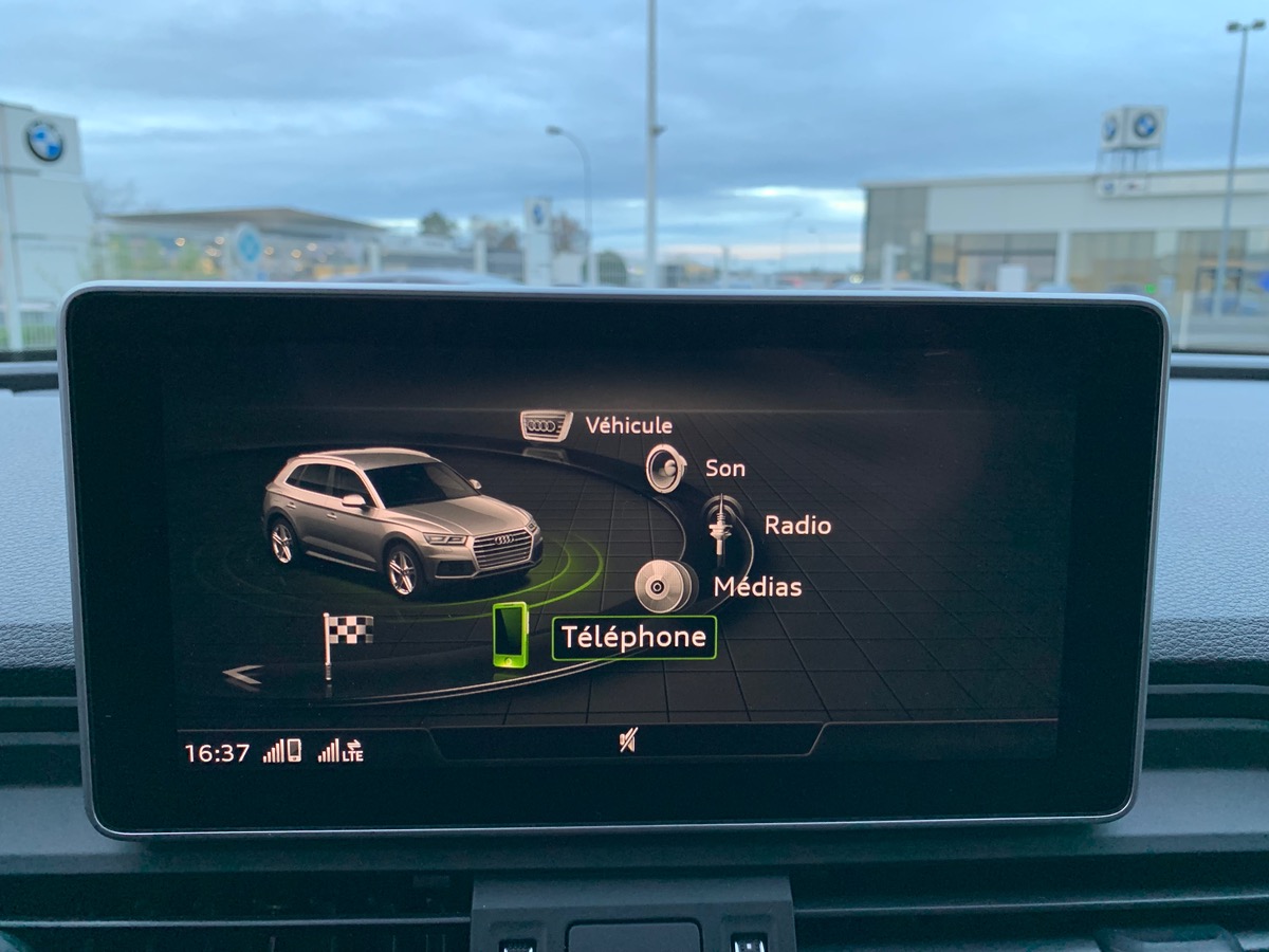 Audi Q5 190 ch | S-line | Virtual Cockpit | Caméra de recul | Coffre électrique | Attelage