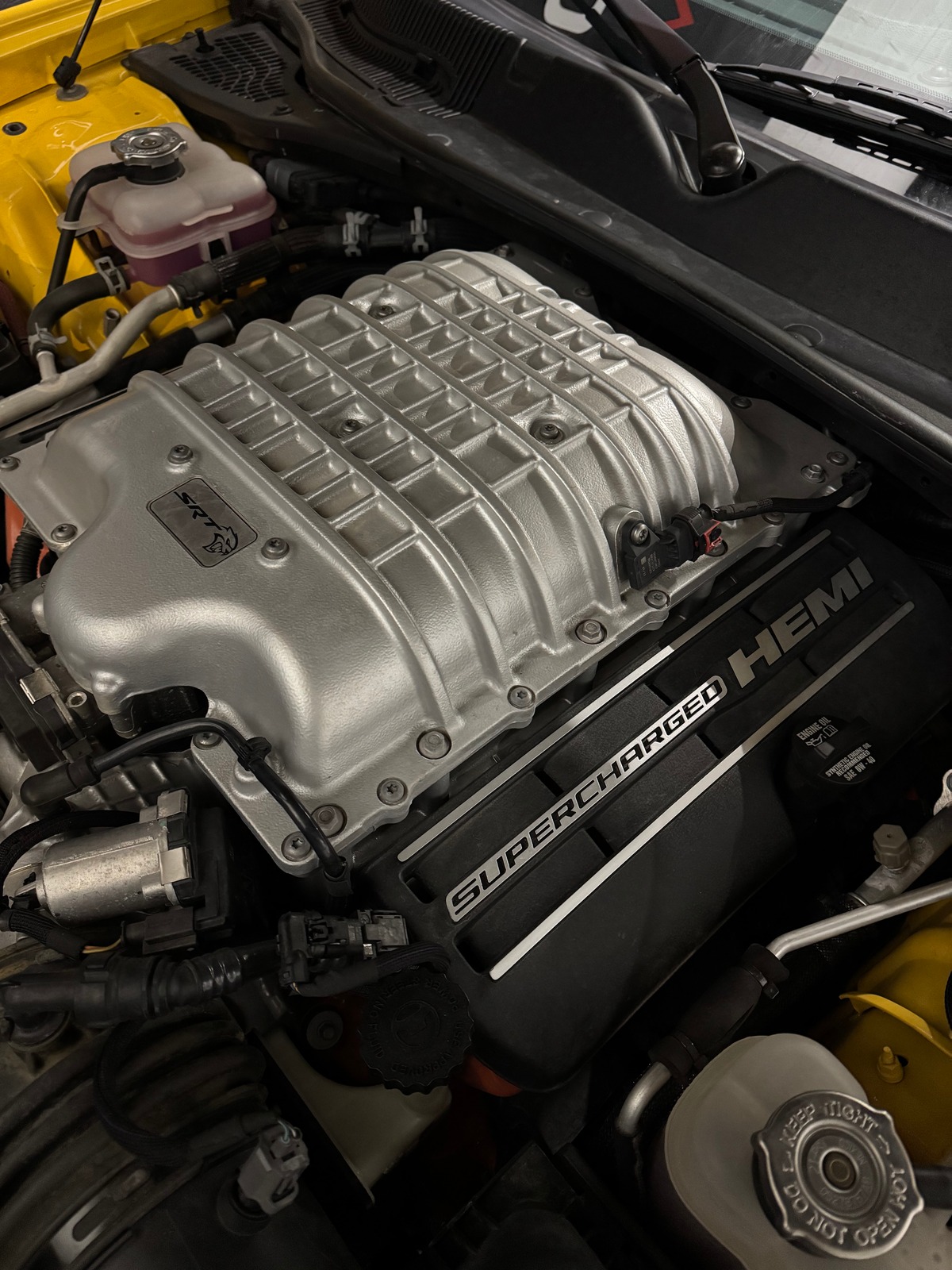 Dodge CHALLENGER SRT HELLCAT 6.2L 707 1ERE MAIN ORIGINE FRANCE