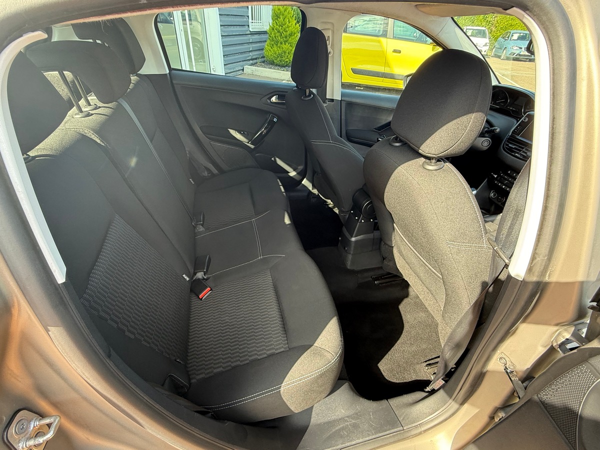 Peugeot 208 1.6 BLUEHDI 100 CH