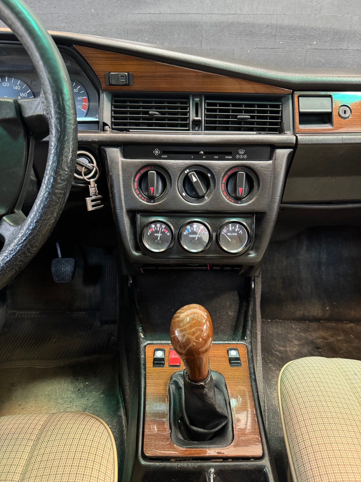MERCEDES 190 E 2.0 122CV BVM5 W201