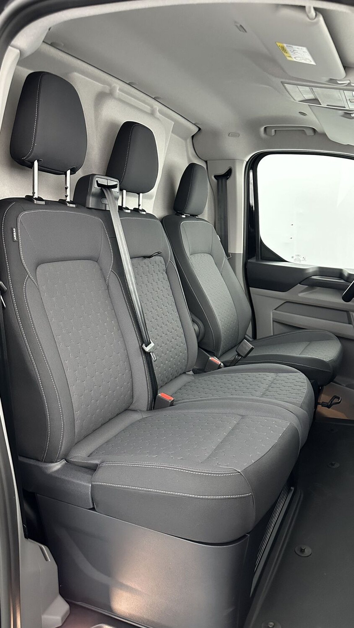 Ford TRANSIT CUSTOM II 320 L2H1 2.0 Ecoblue | 170 ch | Limited | BVA8 | 3 places