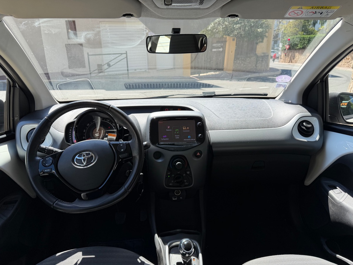 Toyota Aygo 1.0 VVTi 72 CV Boîte auto Phase 2 / KM Réel / Cim / écran / Caméra de recul