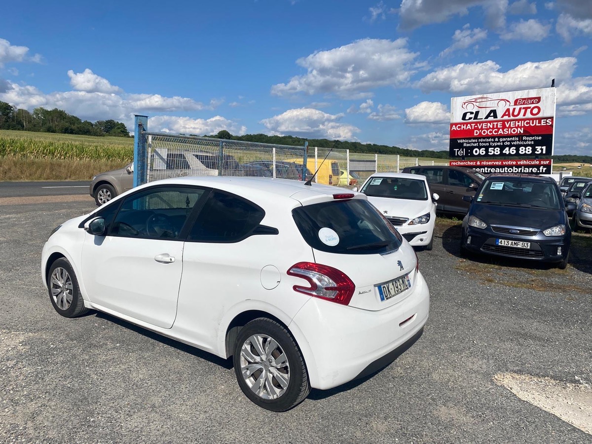 Peugeot 208 1.4 hdi 70cv