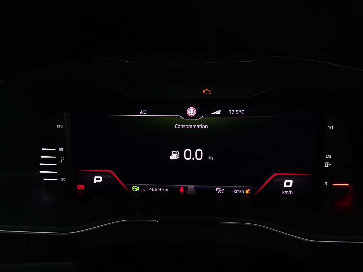 Skoda Superb III (2) COMBI 2.0 TDI 190 SCR SPORTLINE DSG7