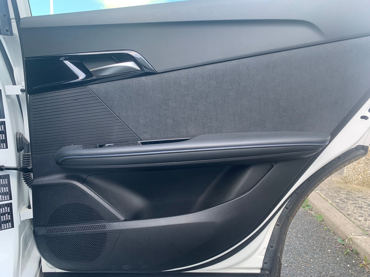 MG MG4 245 | 77 Kwh | Luxury | Apple car Play | Caméra | Siéges chauffants | Régulateur adaptatif