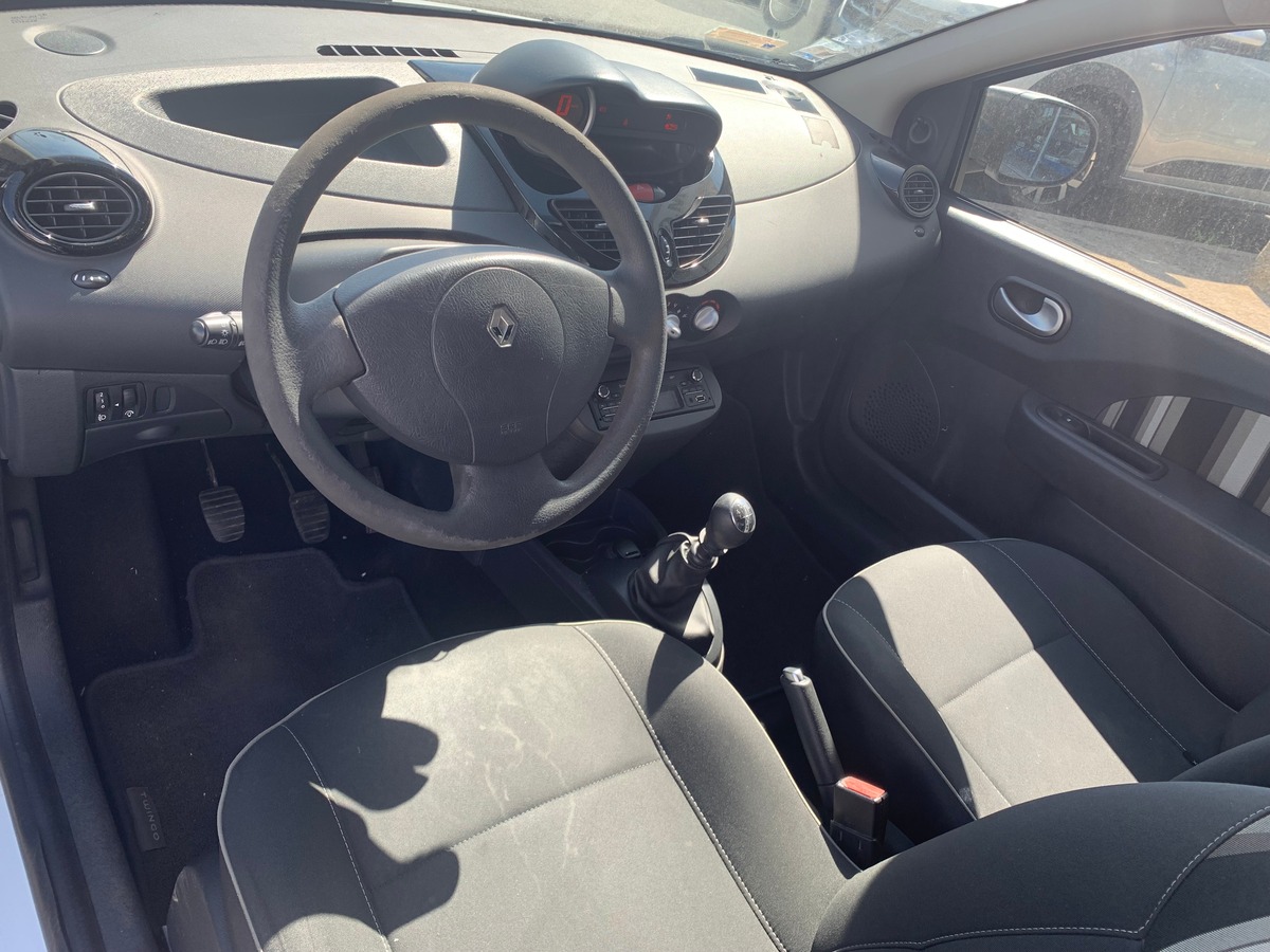 RENAULT Twingo 75 chevaux | Life | Premiére MAIN | Climatisation | Roue secours | Ordinateur de bord