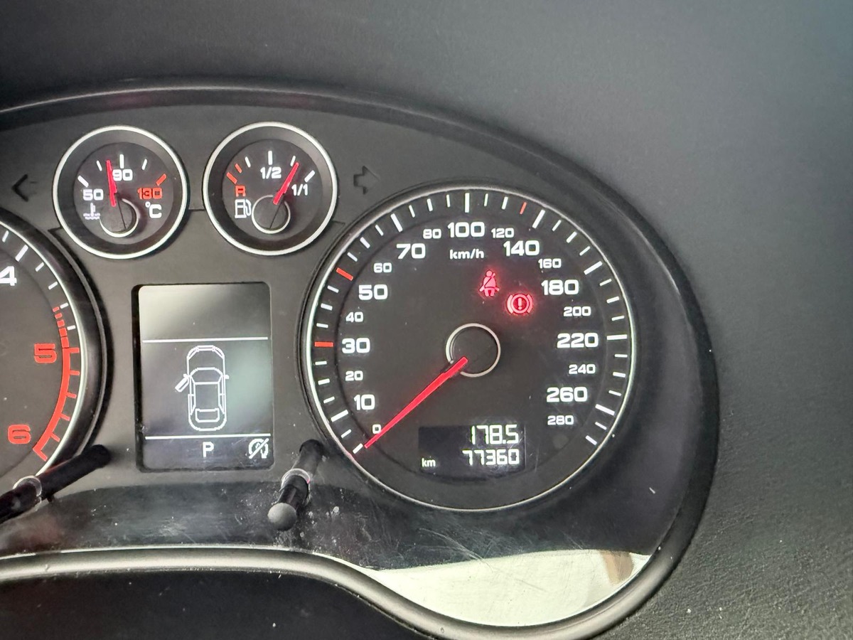Audi A3 Sportback 1.6 TDI 105  S-tronic Attraction   Première main