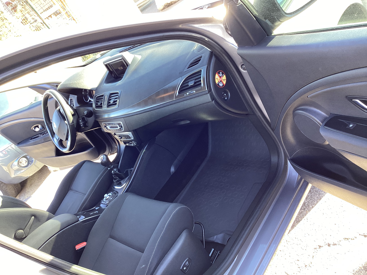 RENAULT Megane 1.2 Paris