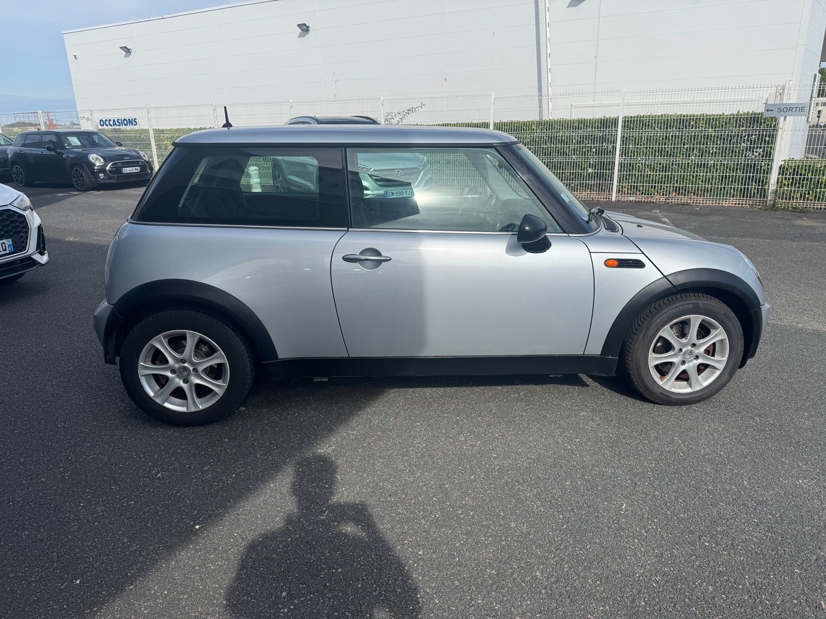 Mini Mini 90 ch | One | Vitres avant électriques | Direction assistée | Autoradio | Sellerie Tissus