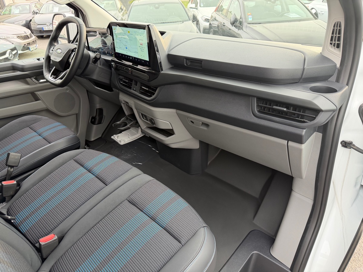Ford TRANSIT CUSTOM 320 L2H1 2.0 TDCI 170CH BVA8 SPORT / TVA RÉCUPÉRABLE
