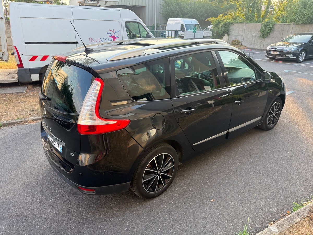 RENAULT Grand Scenic 1.6 DCI 130 CV AUTHENTIQUE 7 places garantie 6 mois