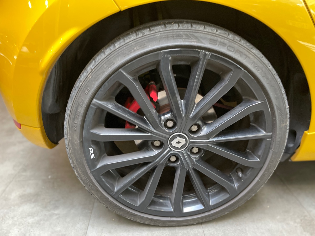 RENAULT Clio IV 200ch RS CUP EDC