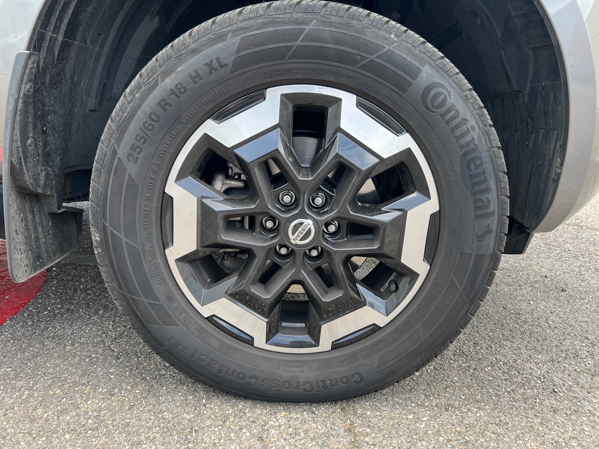 Nissan Navara 2.3L KING CAB 163ch,  SUIVI COMPLET, GARANTIE CONSTRUCTEUR