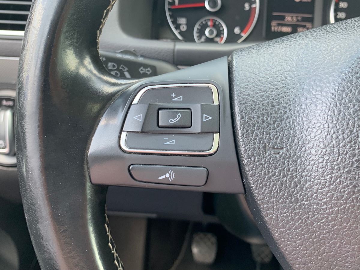 Volkswagen Touran 105 | Match | 7 Places | GPS | Régulateur vitesse | Bluetooth | Toit panoramique