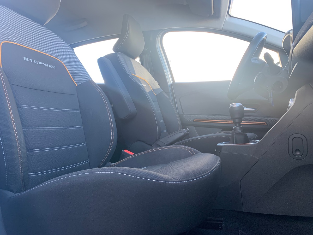 Dacia Sandero Stepway 90 ch | Confort | Régulateur vitesse | Intégration smartphone | Climatisation