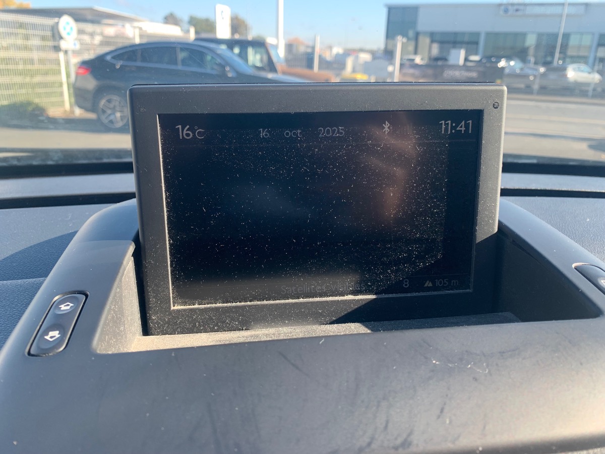 Peugeot 3008 115 ch | ACTIVE | GPS | Radar stationnement arriére | Toit Panoramique | Bluetooth