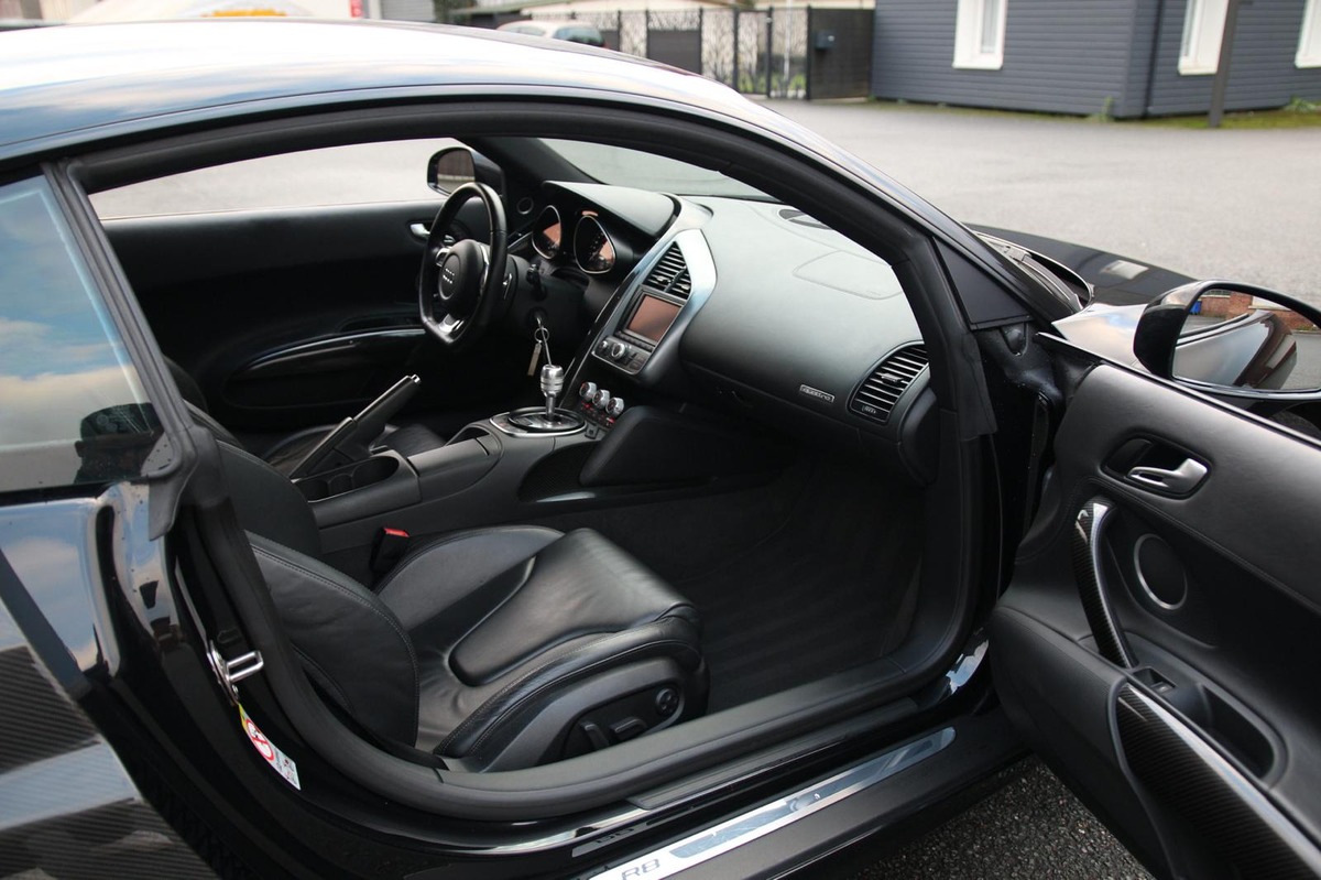 Audi R8 V10 5.2 FSi Quattro R-Tronic 525 cv Pack Carbone