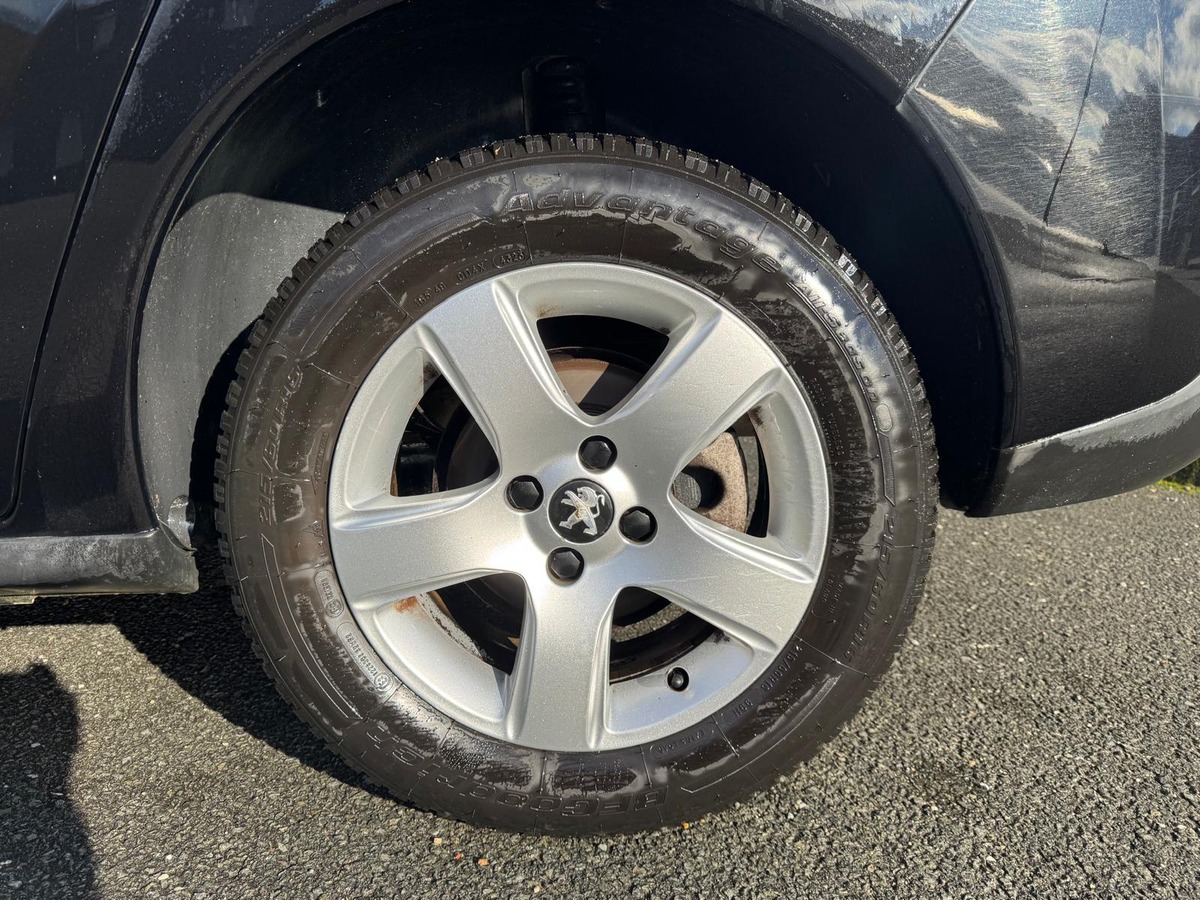 Peugeot 3008 phase 2 1.6 e-hdi 115cv Boite automatique Business Pack - garantie