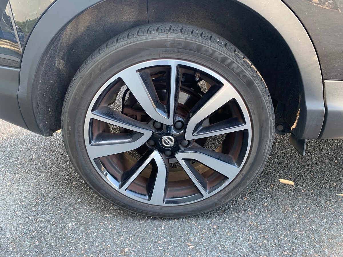 Nissan Qashqai 130 ch | Tekna | Toit panoramique | Caméra de recul | Régulateur vitesse | Attelage