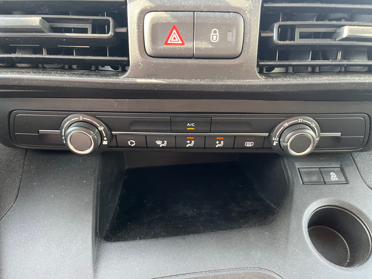 Peugeot Rifter ACTIVE BUSINESS, 1.5 BLUEHDI 100ch, ATTELAGE, FEUX AUTOMATIQUE