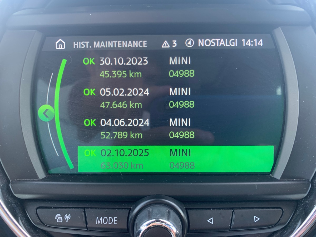 Mini Countryman 136 | Oakwood | Toit ouvrant panoramique | Caméra de recul | Siéges chauffants | GPS