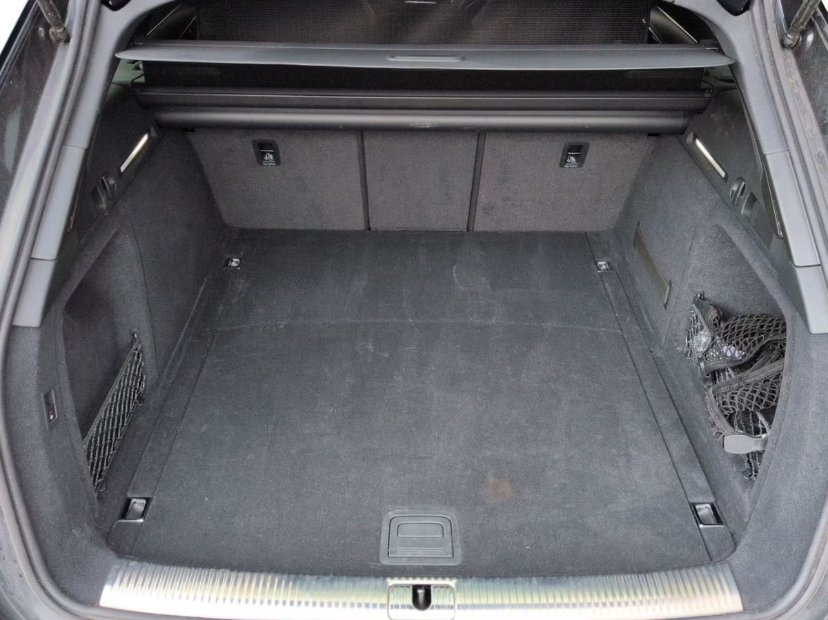 Audi RS4 Avant 2.9 V6 TFSI 450ch quattro tiptronic 8/Attelage/Bang&Olufsen/Toit ouvrant