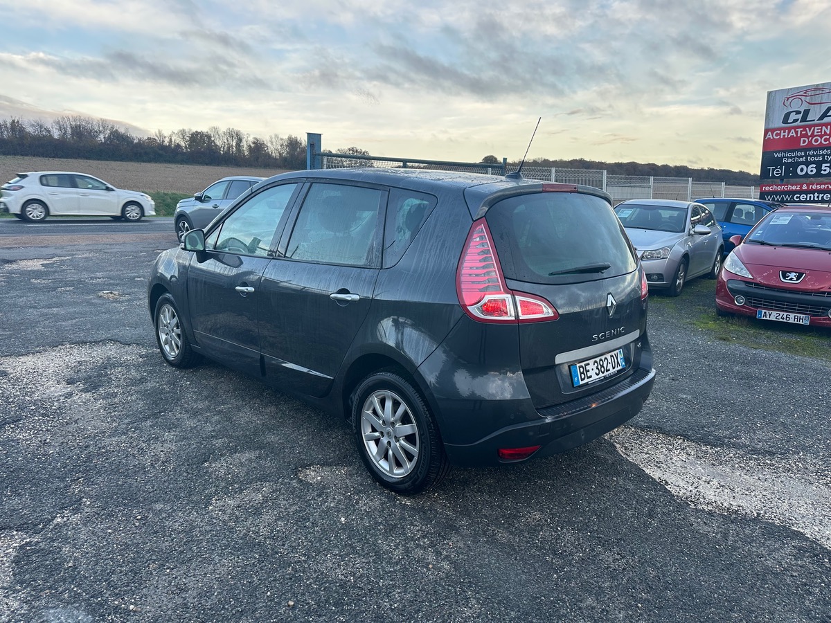 RENAULT Scenic III 1.9 dci 130 1ère main 5990e toutes option toit ouvr