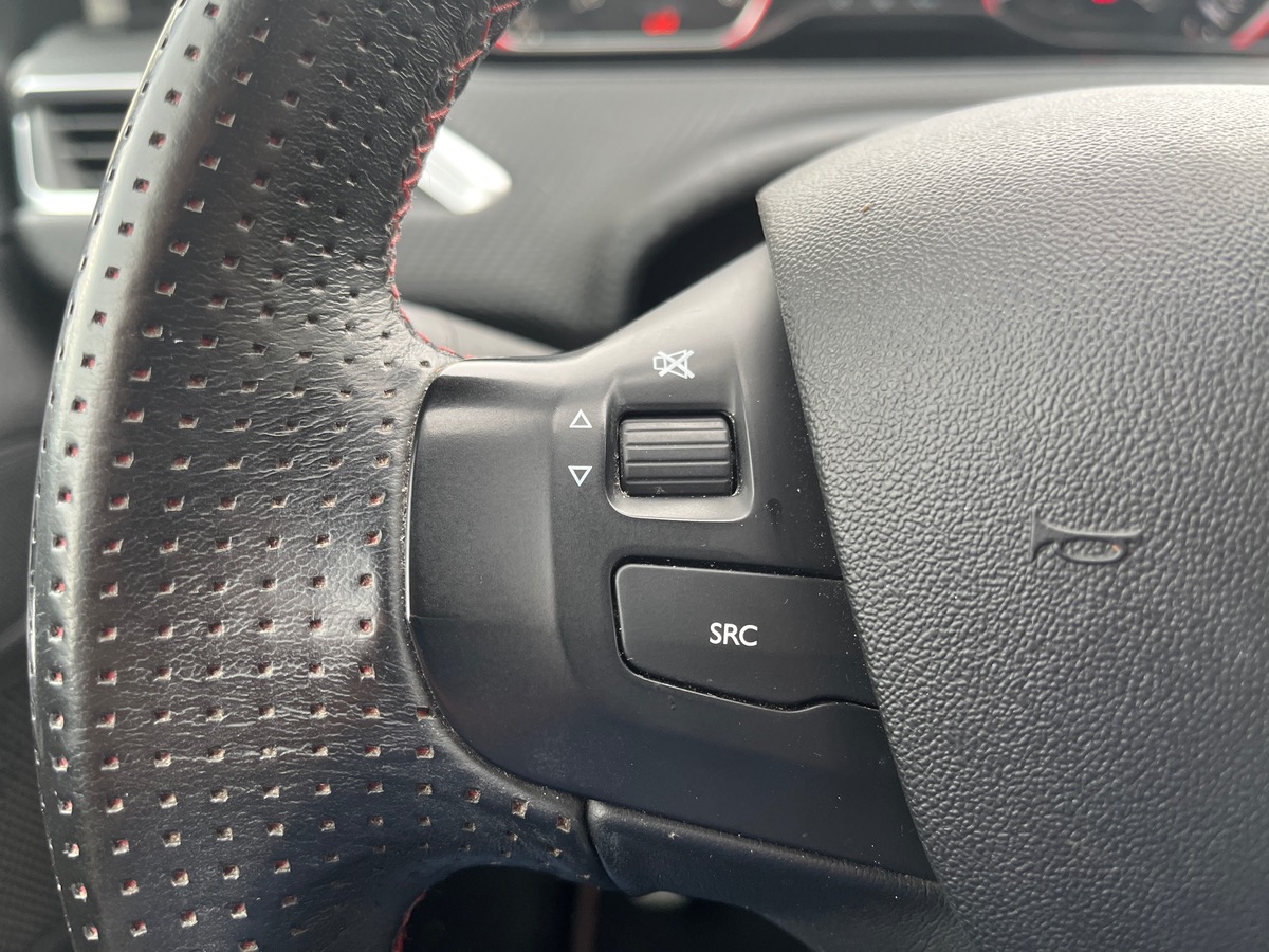 Peugeot 2008 1.6 BlueHDi 120ch GT Line S&S, CAMERA DE RECUL, GPS