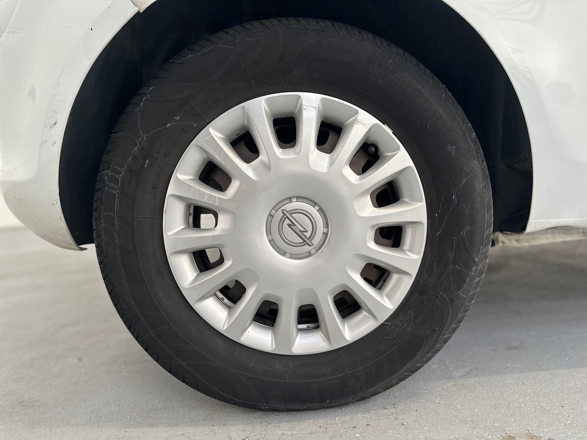 Opel Corsa IV (2) 1.0 65 COOL LINE 3P Garantie 12 mois