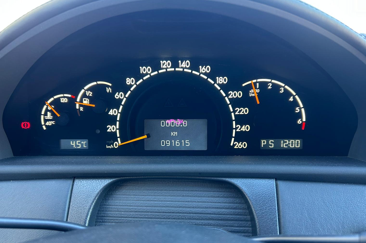 Mercedes-Benz Classe CL 600 V12 (367 ch)