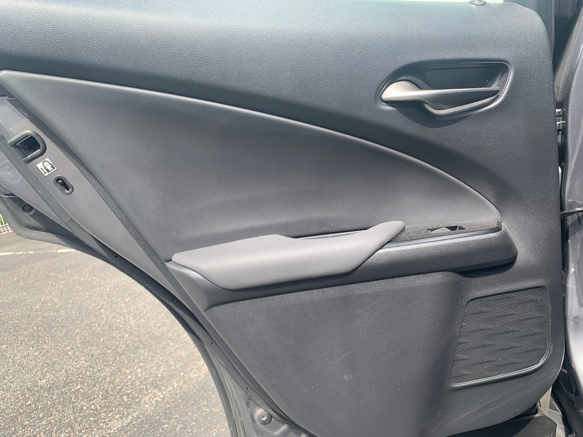 Lexus UX 250 | 184 ch | Pack Confort | Apple car Play | Caméra recul | Régulateur vitesse adaptatif