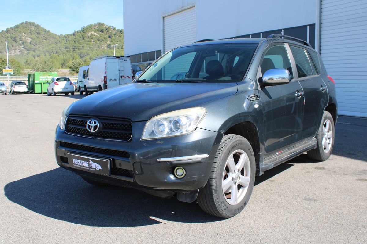 Toyota RAV4 2.2 D4D - 16V TURBO 136CV 4WD - Garantie 12 Mois